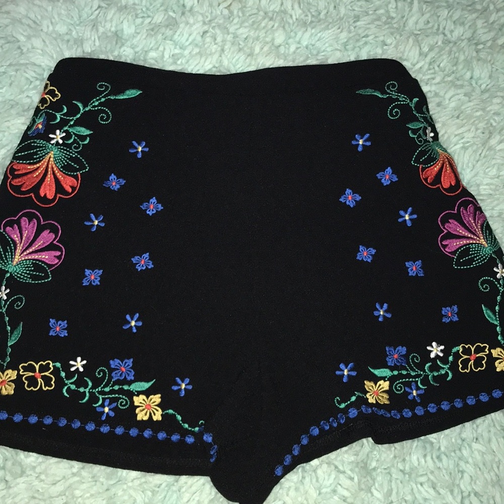 cute shorts with pretty embroidery!
